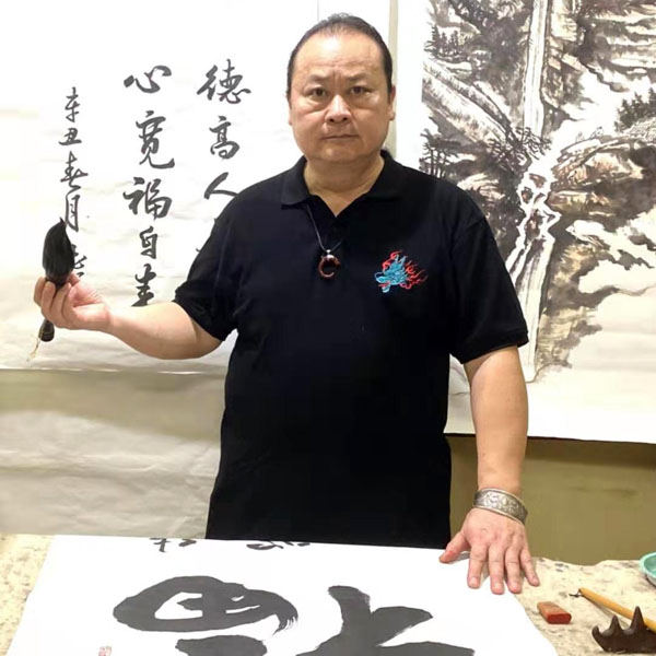 李飞腾
